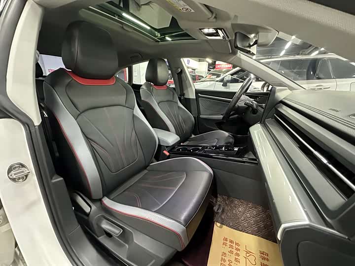 Фото 8 - Volkswagen Lamando L