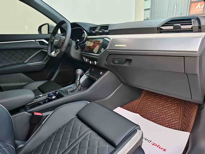 Фото 9 - Audi Q3