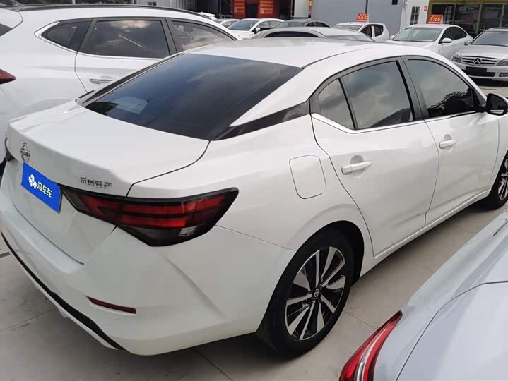 Фото 3 - Nissan Sylphy