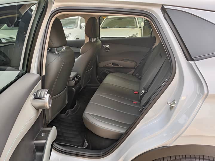 Фото 7 - BYD Yuan Plus