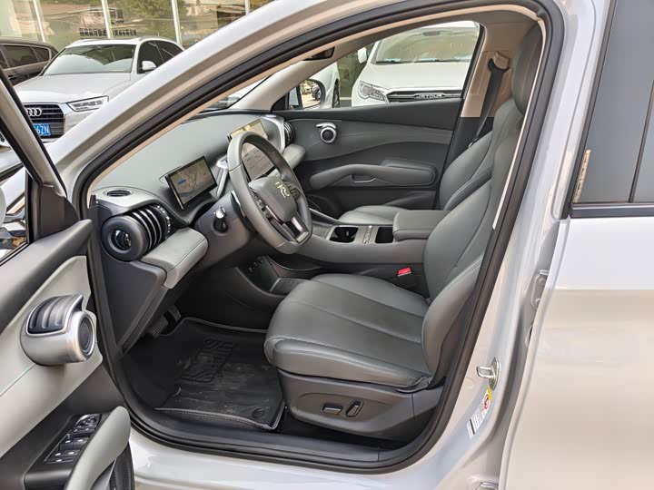 Фото 8 - BYD Yuan Plus