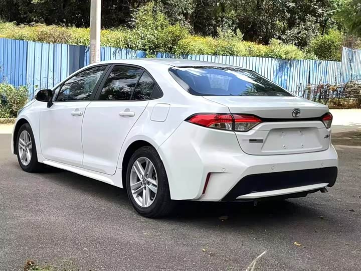 Фото 6 - Toyota Levin