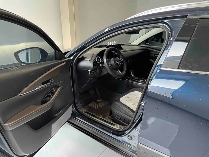 Фото 9 - Mazda CX-30