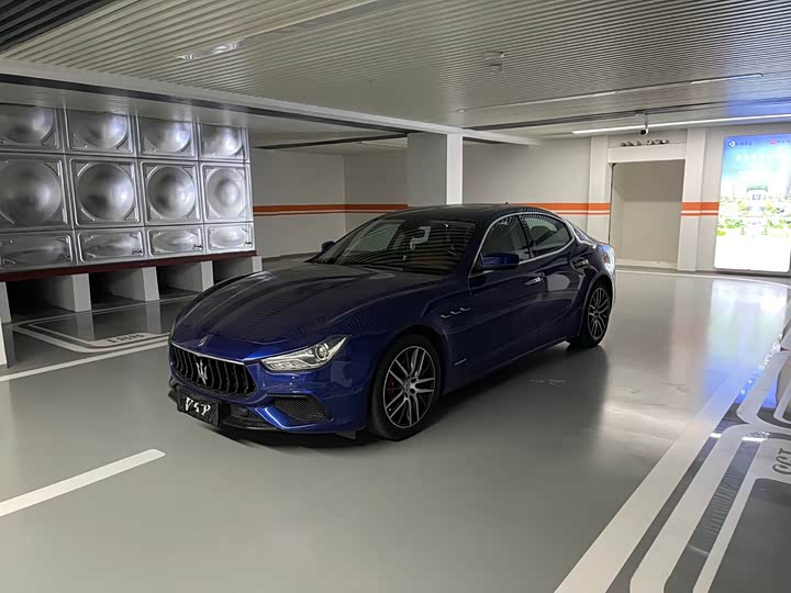 Фото 1 - Maserati Ghibli