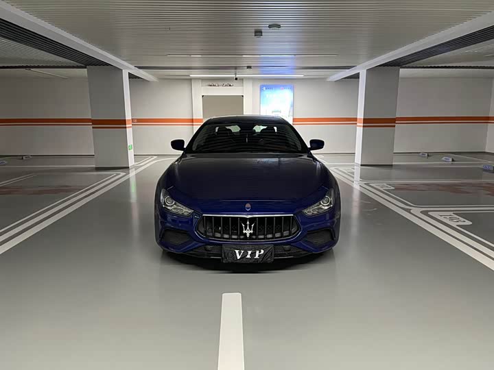Фото 2 - Maserati Ghibli
