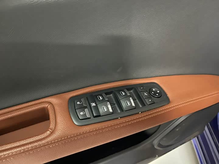 Фото 7 - Maserati Ghibli