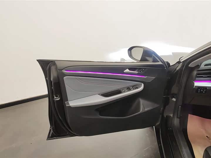 Фото 7 - Volkswagen Lamando L