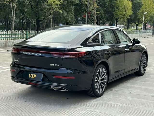 Фото 9 - Bestune B70