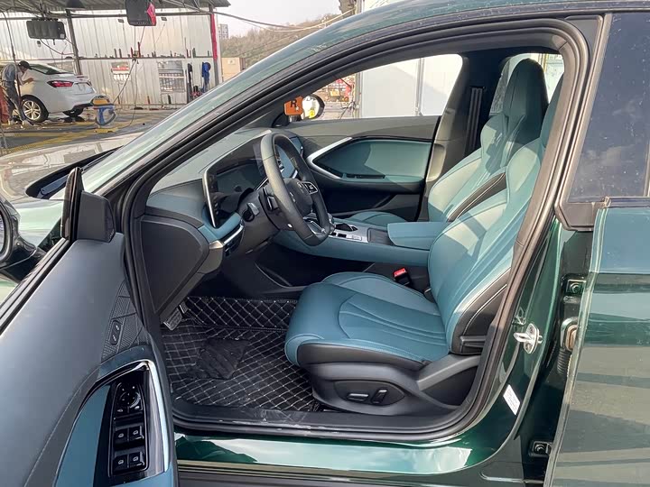 Фото 7 - MG Motor 7