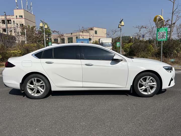 Фото 8 - Buick Regal