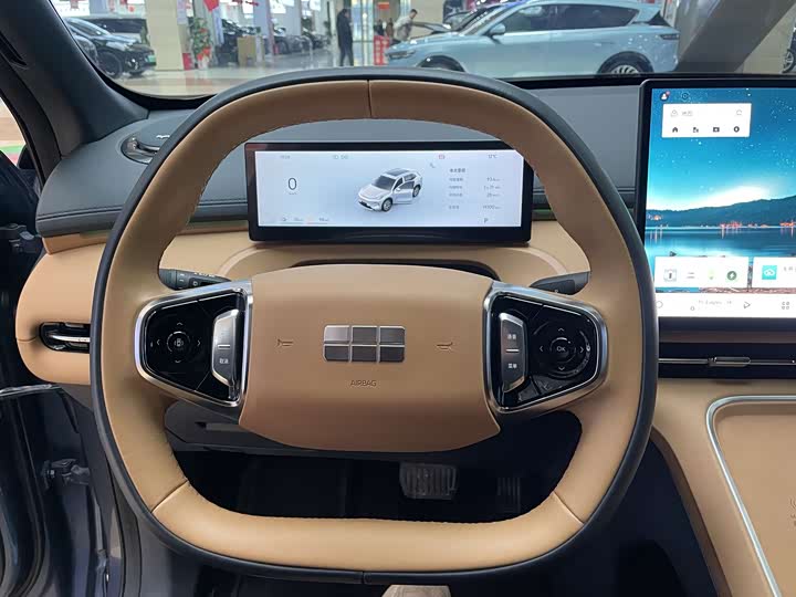 Фото 7 - Geely Galaxy Starship 7