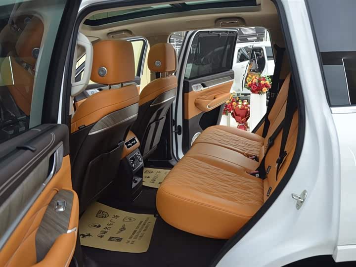 Фото 5 - Tank 500 Hybrid