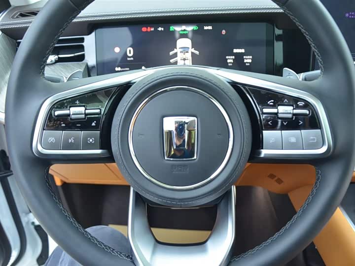 Фото 8 - Tank 500 Hybrid