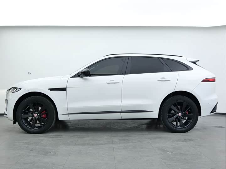 Фото 7 - Jaguar F-Pace