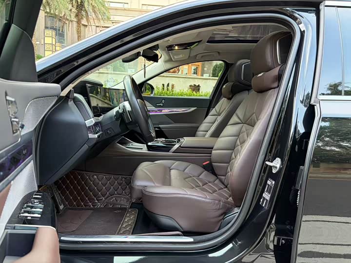 Фото 7 - BMW 7 Series