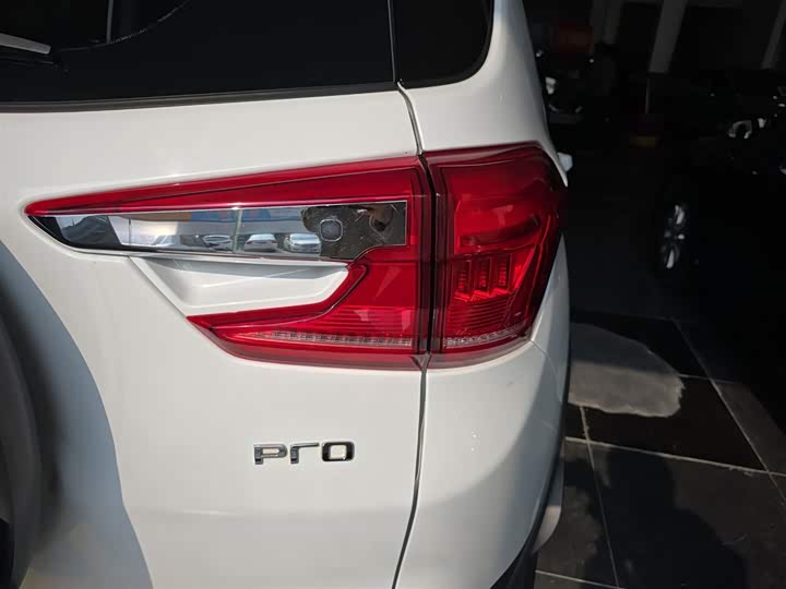 Фото 8 - BYD Yuan Pro