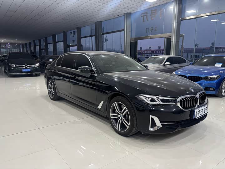 Фото 3 - BMW 5 Series