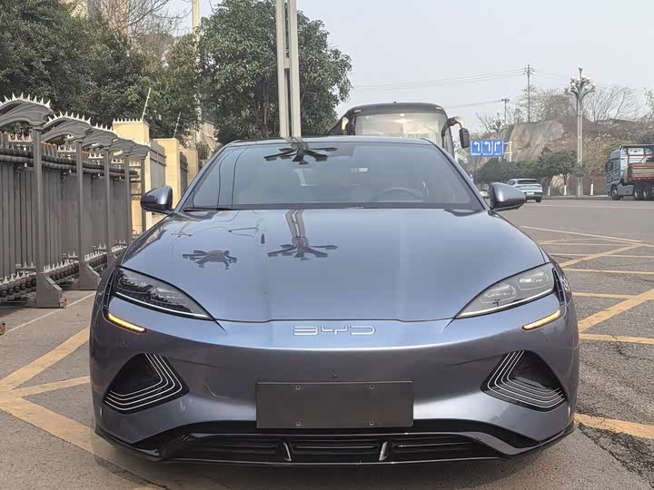 Фото 2 - BYD Seal