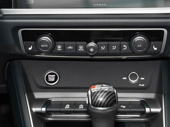 Фото 4 - Audi Q3