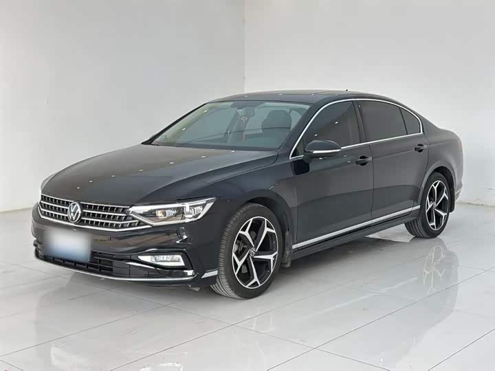 Фото 2 - Volkswagen Magotan