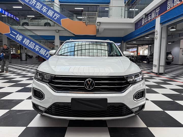 Фото 2 - Volkswagen T-Roc