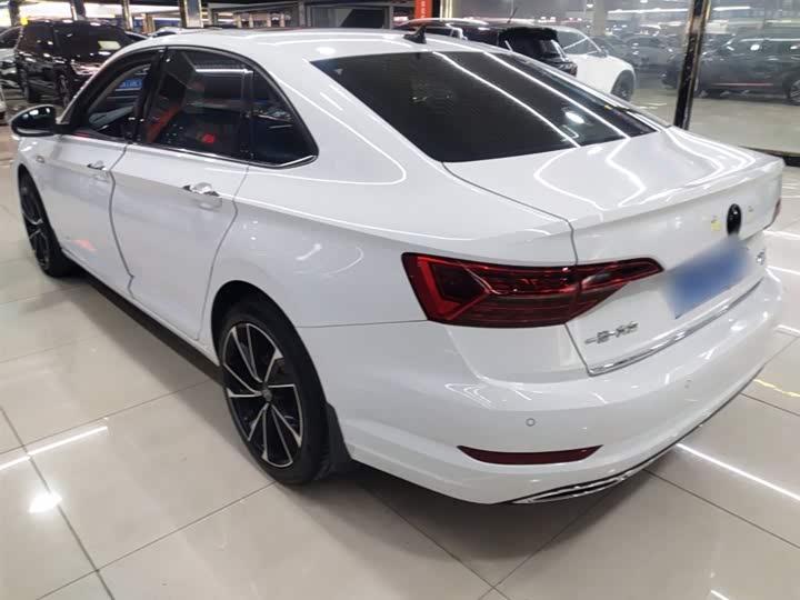 Фото 5 - Volkswagen Sagitar L