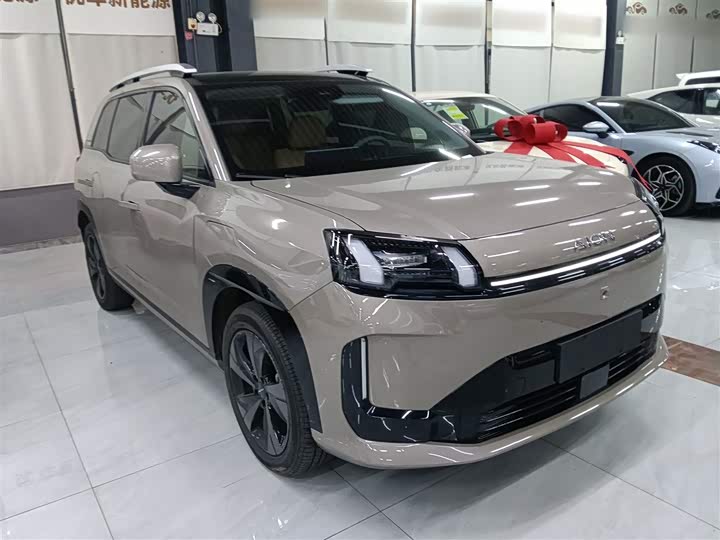 Фото 4 - GAC Aion V