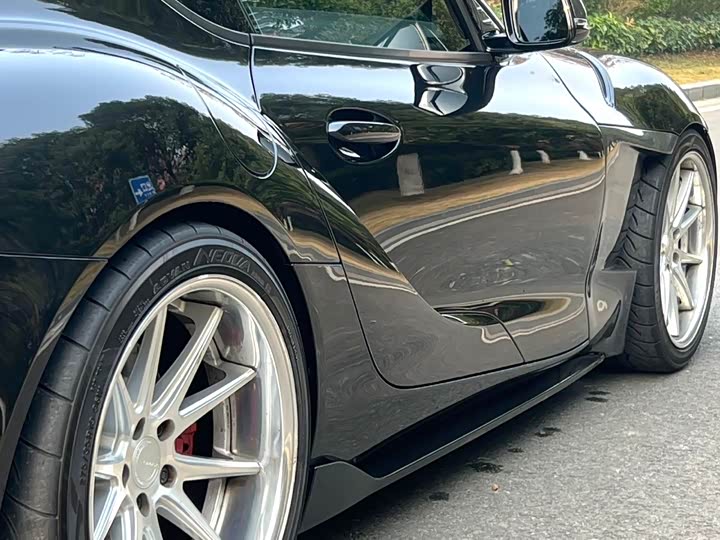 Фото 3 - Toyota Supra