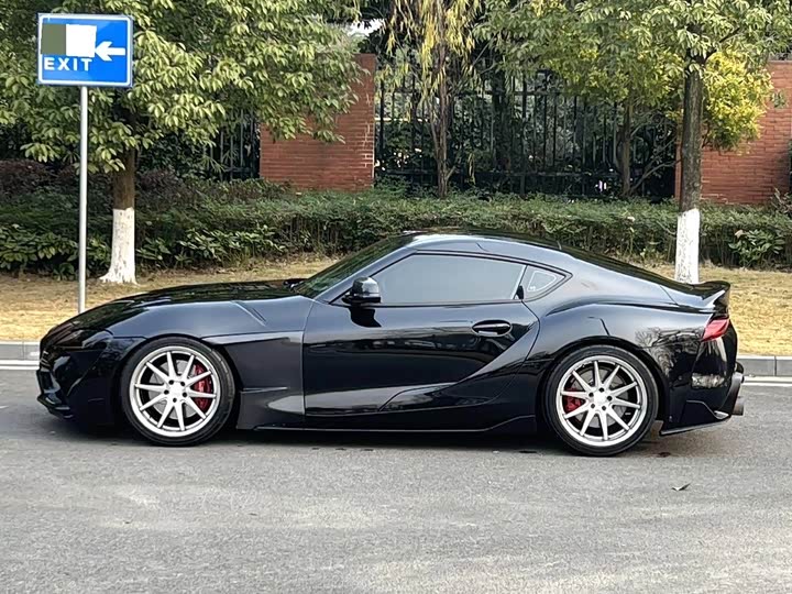 Фото 7 - Toyota Supra