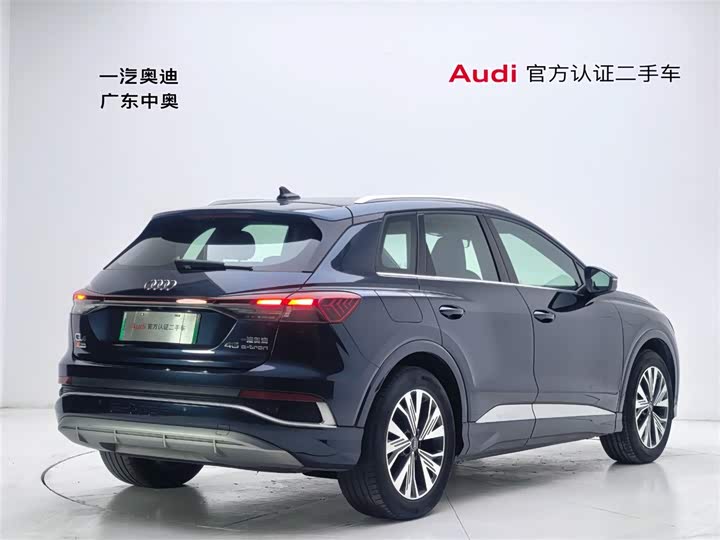 Фото 4 - Audi Q4 e-tron