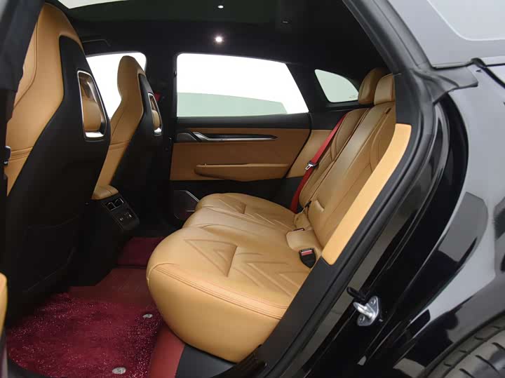 Фото 7 - Zeekr 001