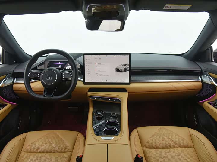 Фото 9 - Zeekr 001