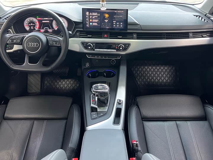 Фото 7 - Audi A4L