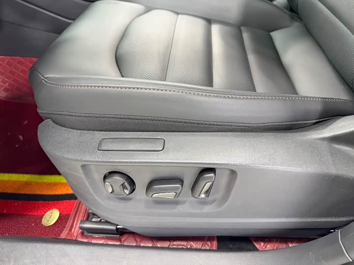 Фото 8 - Volkswagen Tharu