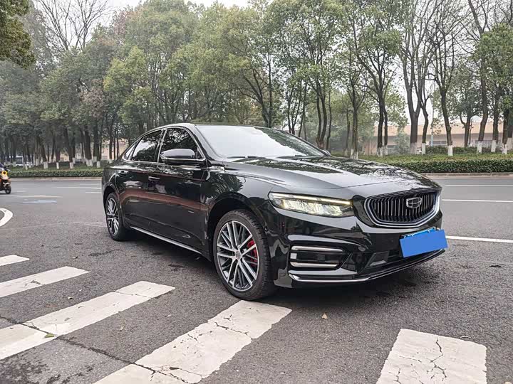 Фото 3 - Geely Preface