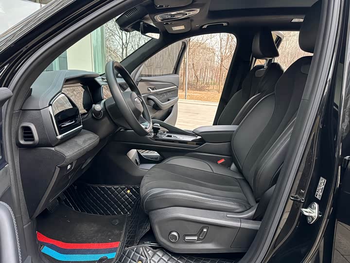 Фото 5 - Geely Monjaro