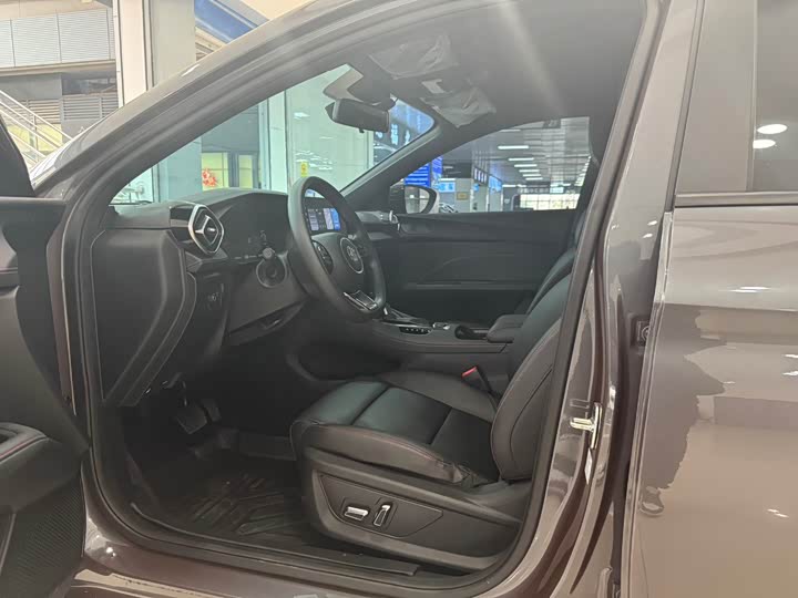 Фото 6 - MG Motor 5