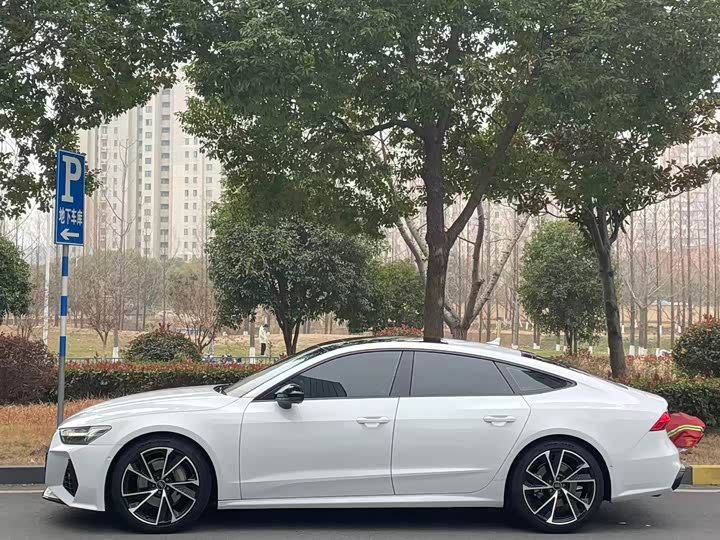 Фото 3 - Audi A7