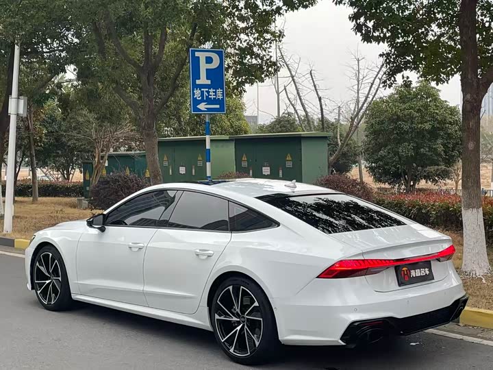 Фото 4 - Audi A7