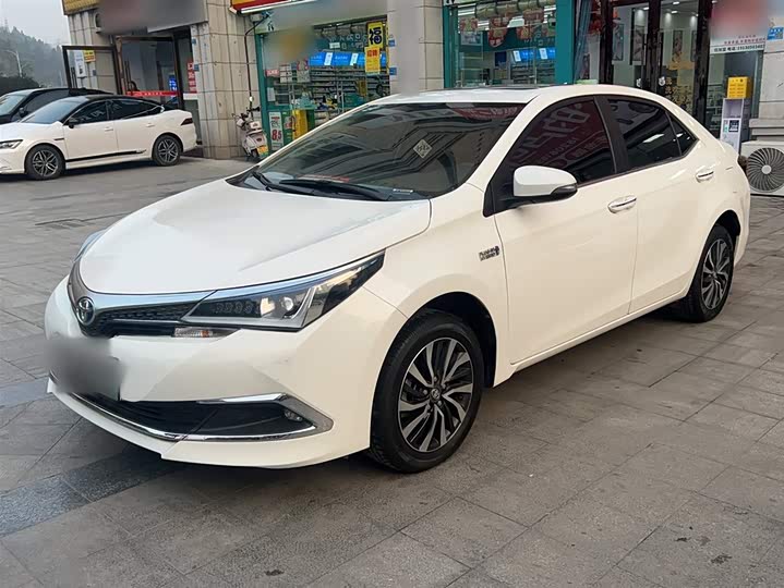 Фото 2 - Toyota Corolla Hybrid