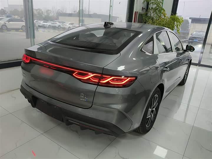 Фото 7 - BYD Qin L