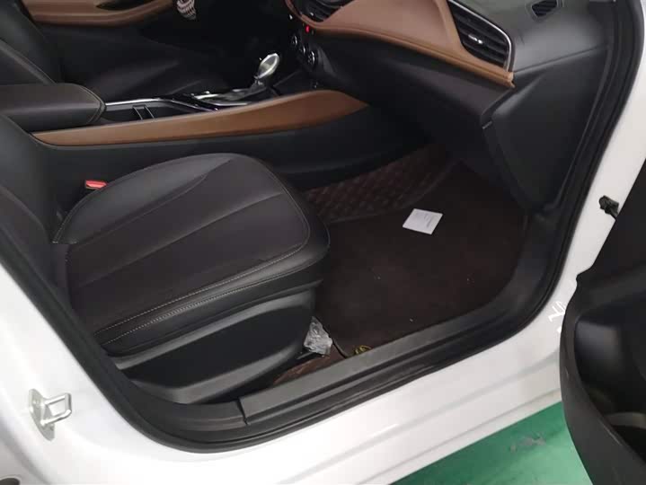 Фото 8 - Buick Verano