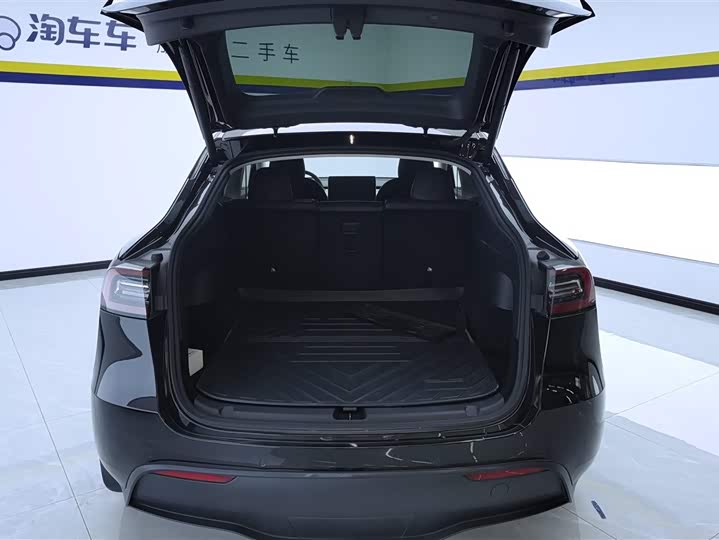 Фото 4 - Tesla Model Y