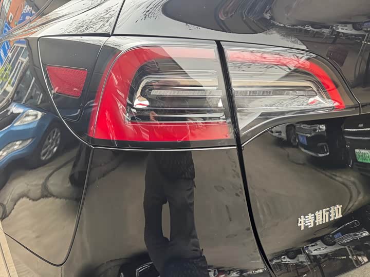 Фото 6 - Tesla Model Y