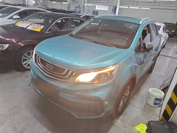 Фото 1 - Geely Vision X3