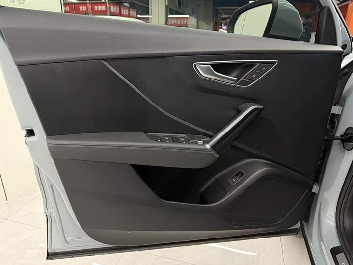 Фото 8 - Audi Q2L