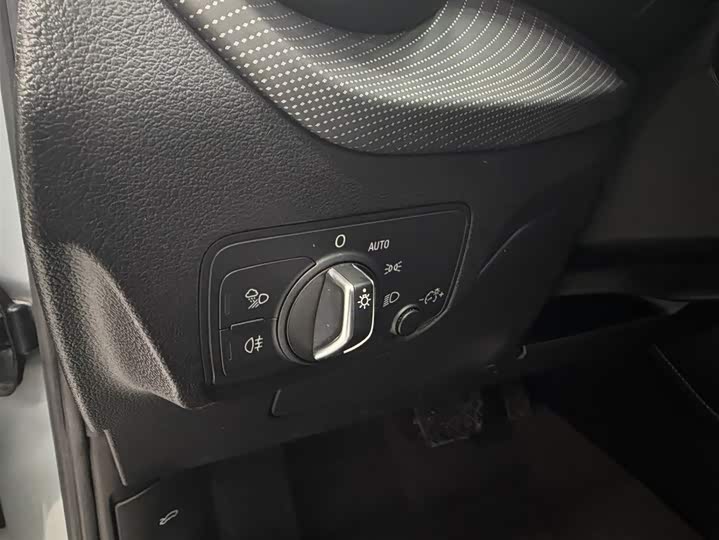 Фото 9 - Audi Q2L