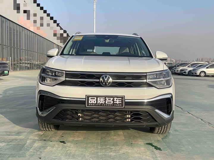 Фото 2 - Volkswagen Tharu