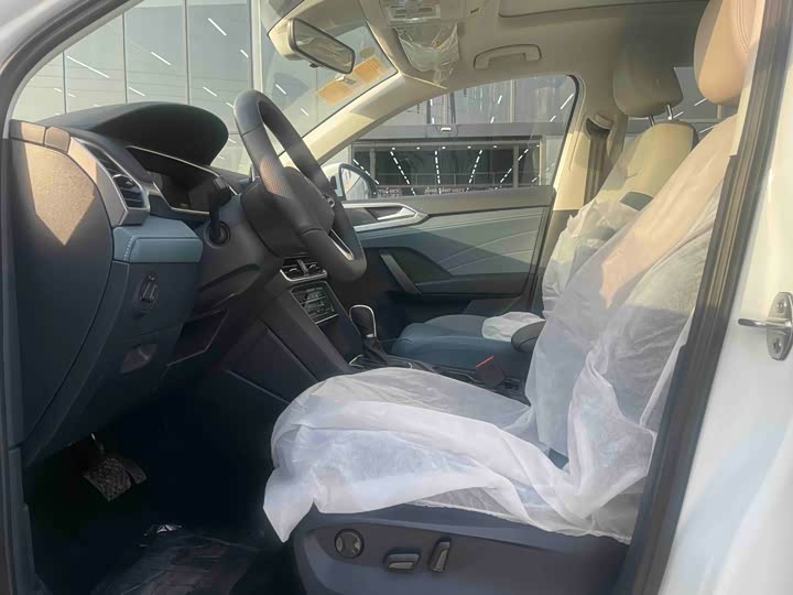 Фото 4 - Volkswagen Tharu