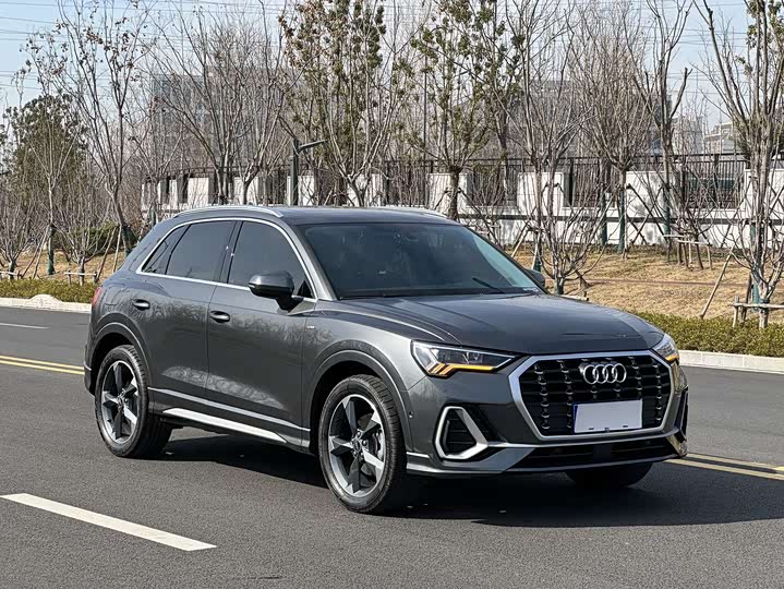 Фото 3 - Audi Q3